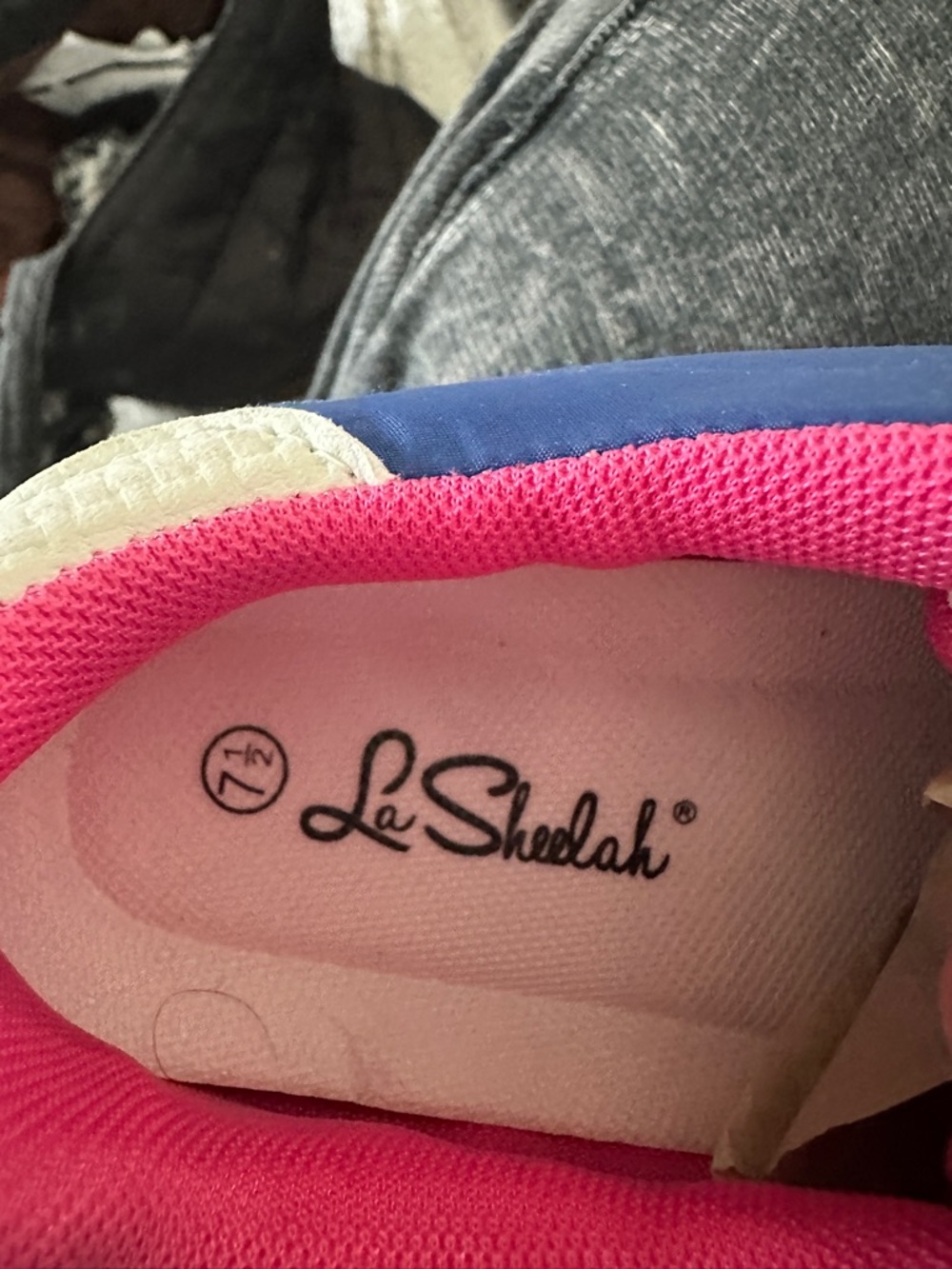 Blue Women's Retro Runner Sneakers with Pink Accents - Picture 4 of 4